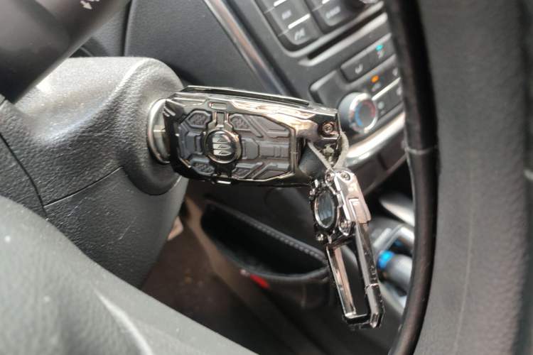 Used Buick Encore 2015 1.4T Automatic Two-Wheel Drive Urban Elite Version