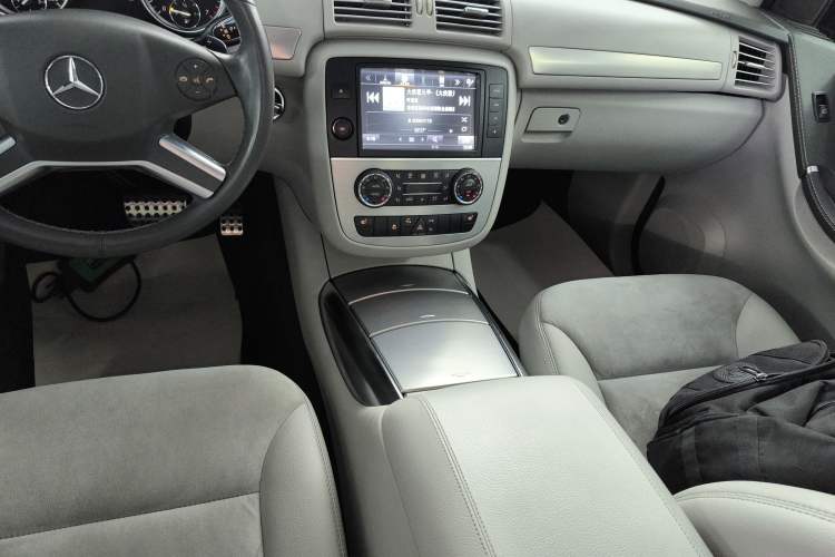 Used Mercedes-Benz R-Class 2014 R 320 4MATIC Business Model