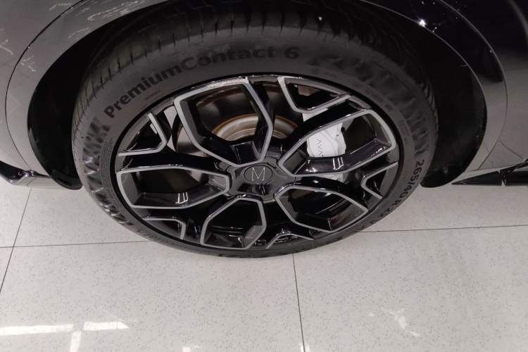 Used  11 2022 011 MMW Collaboration Limited Edition
