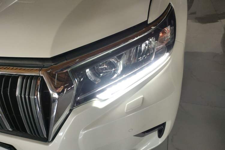 Used Toyota Prado 2018 3.5L Automatic VX NAVI with Rear-Mounted Spare Tire
