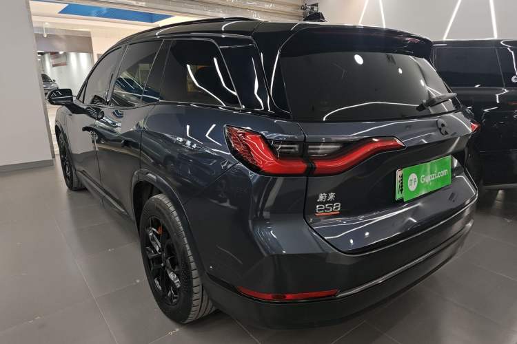 Used Nio ES8 2020 415 km Range 6-Seater Version
