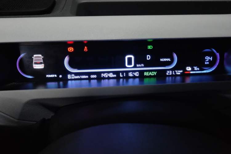 Used Geely Galaxy Panda 2023 Panda Mini 120km Super Cute Bear