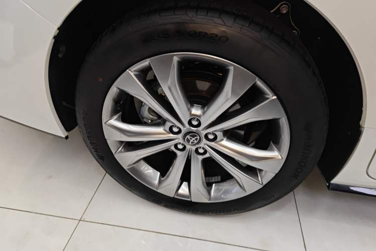 Used Toyota Sienna 2024 2.5L Hybrid Prestige Deluxe Edition
