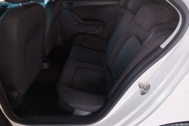 Used Volkswagen Santana 2016 1.4L Manual Fashion Edition
