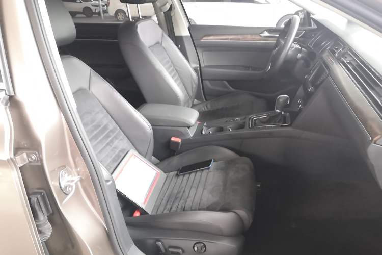 Used Volkswagen Magotan 2017 380TSI DSG Luxury Model
