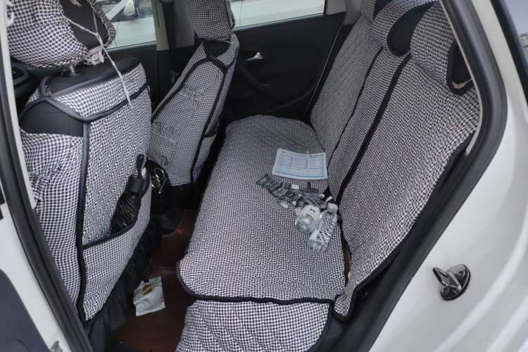 Used Volkswagen Polo 2016 1.4L Manual Fashion Model