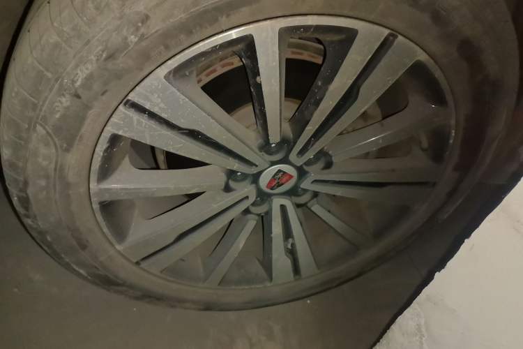 Used Roewe RX5 2019 20T Two-Wheel Drive Automatic 4G Connected Platinum Edition
