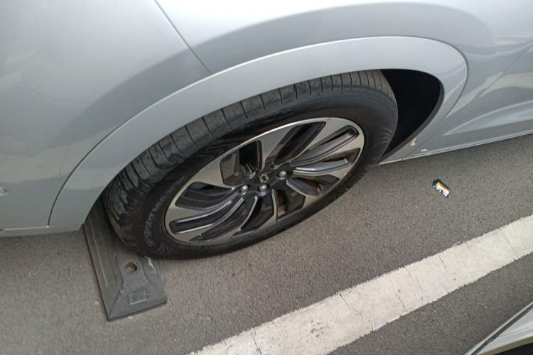 Used Hima AITO M7 2024 1.5T Rear-Drive Plus Version 6 Seats
