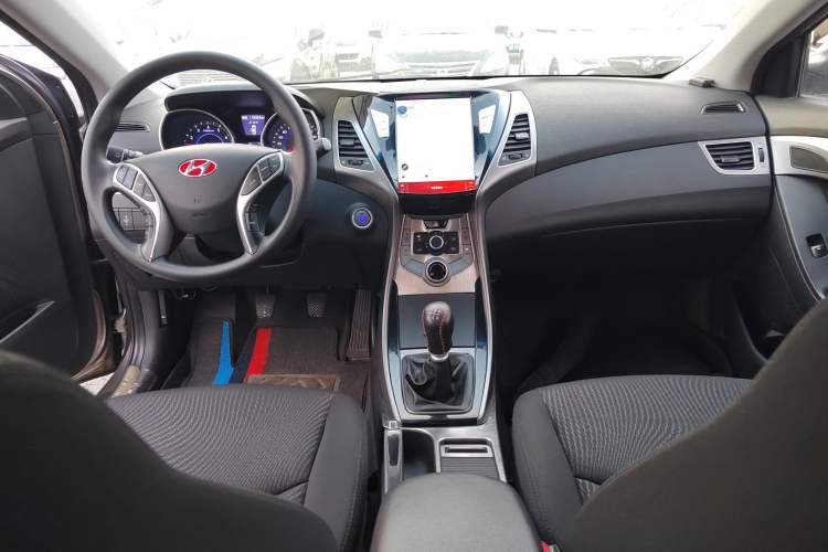 Used Hyundai Elantra 2016 1.6L Manual Prestige Edition
