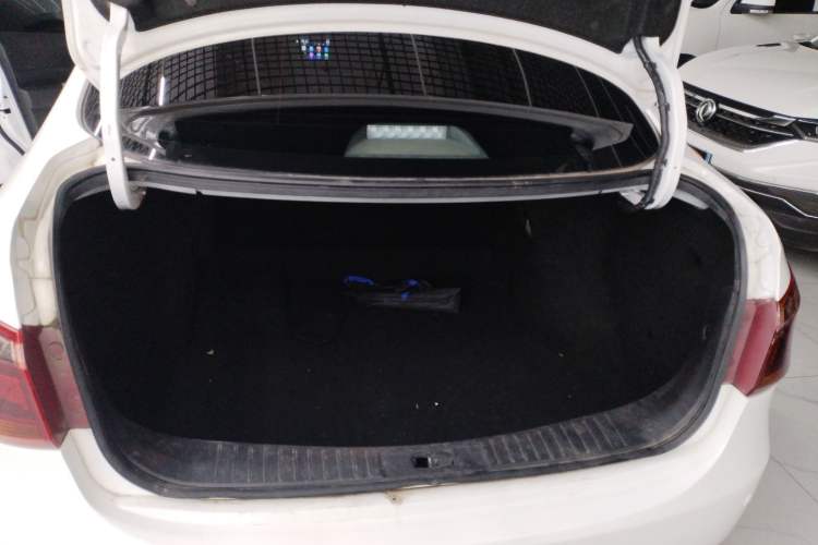 Used Dongfeng Aeolus E70 2023 500 Smart Edition Lithium Iron Phosphate 48.6 kWh 120 kW
