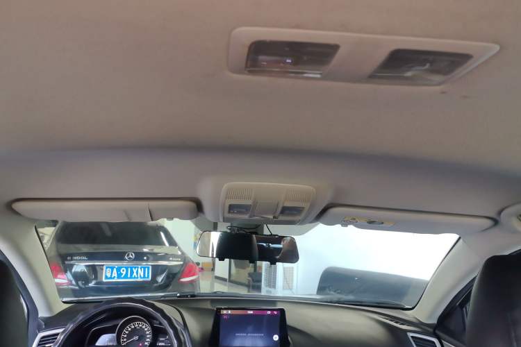 Used Mazda Mazda 3 Axela 2017 Sedan 1.5L Automatic Comfort Model China VI Standard