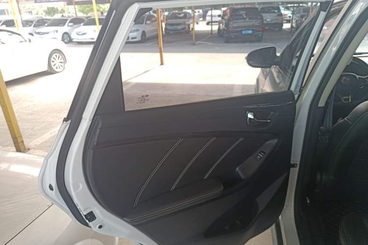 Used Dongfeng Fengon 580 2017 Revised Version 1.5T CVT Luxury Edition
