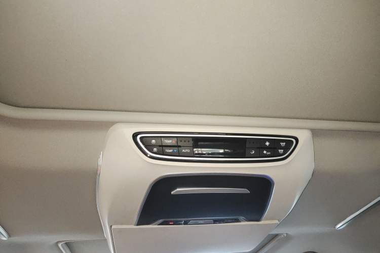 Used GAC Trumpchi M8 2021 Lingxiu Series 390T Deluxe Edition
