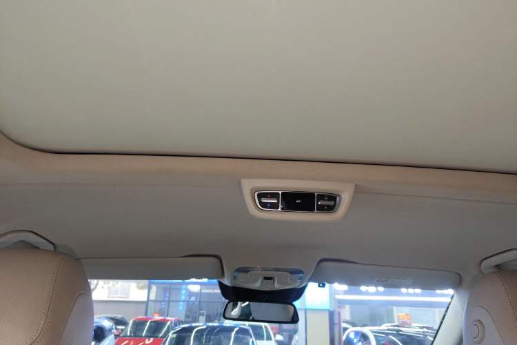 Used Mercedes-Benz V-Class 2020 V 260 L Long-wheelbase Luxury Edition