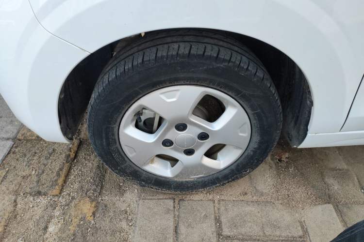 Used Roewe Clever 2021 302 km New Four-Seater Super-Efficient Version
