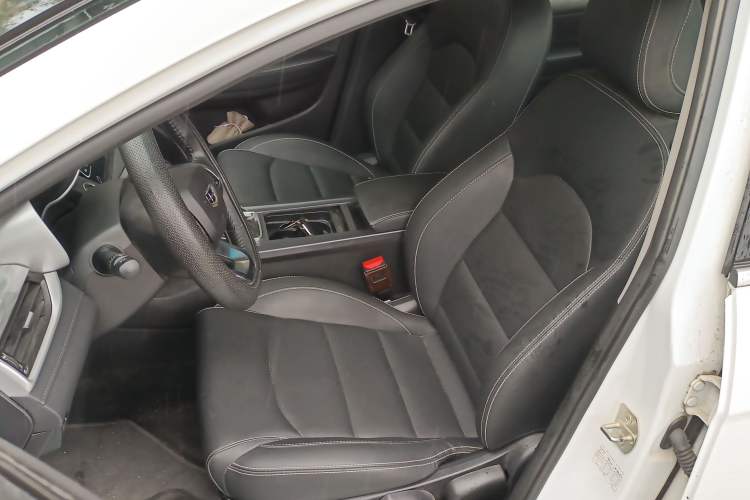 Used Geely Auto Emgrand 2019 Leading Edition 1.5L CVT Upward Asian Games Edition China VI
