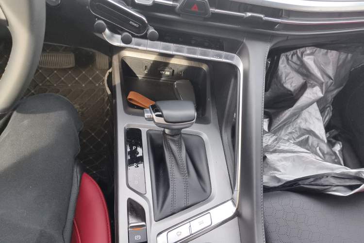 Used Changan CS35PLUS 2022 Blue Whale NE 1.4T DCT Prestige Model
