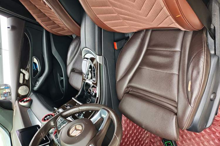 Used Mercedes-Benz GLC 2018 GLC 260 4MATIC Luxury Model