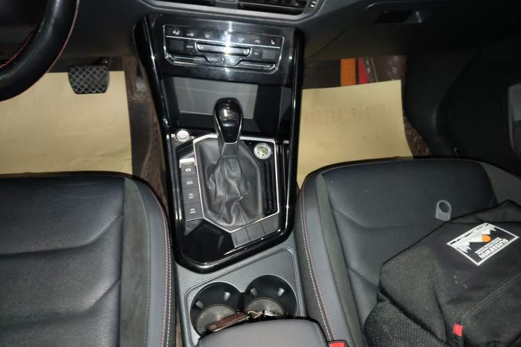 Used Volkswagen Tayron 2020 330TSI Two-Wheel Drive Luxury Smart Connectivity Version
