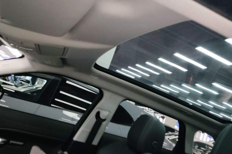 Used Land Rover Range Rover Evoque 2017 2.0T SE PLUS Smart Enjoyment Edition
