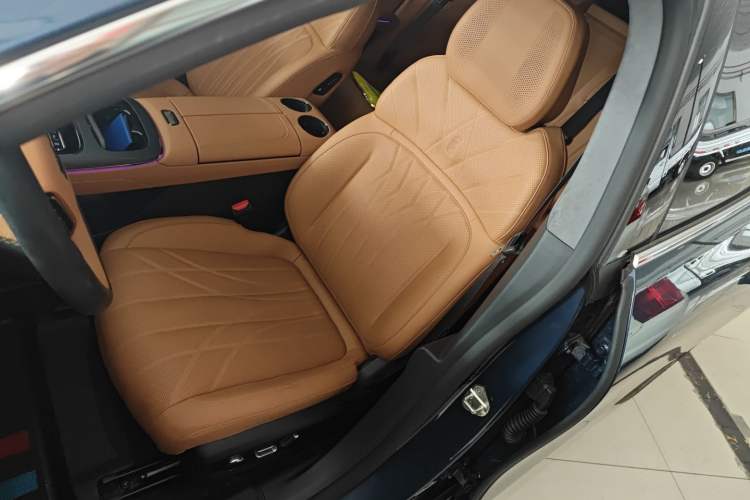 Used  Galaxy 8 2025 130km EM-P Exploration Edition