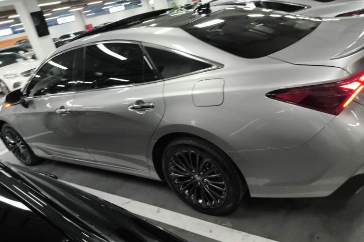 Used Toyota Avalon 2019 2.5L Touring Premium Version China VI Standard