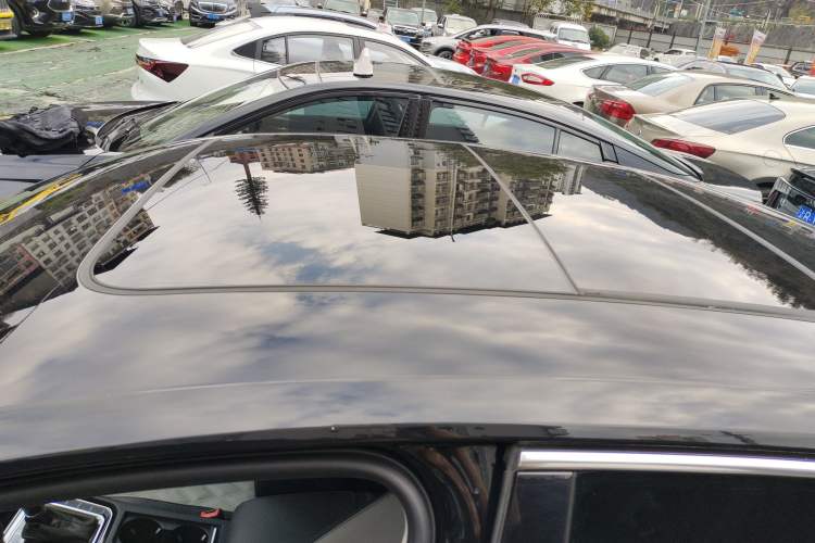 Used Volkswagen Magotan 2023 2 Million Units Limited Edition 330TSI DSG Leading Version
