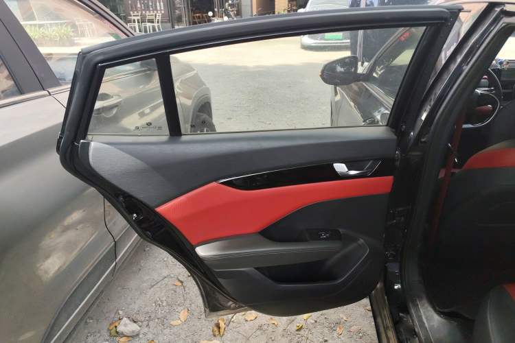 Used Dongfeng Aeolus Yixuan 2021 230T Automatic Zuiying Knight Edition
