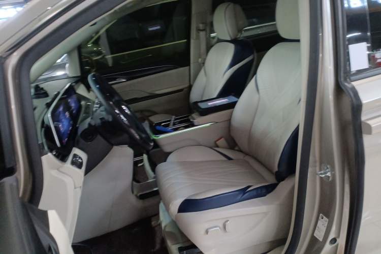 Used Buick GL8 2023 ES Lu Zun Comfort Model
