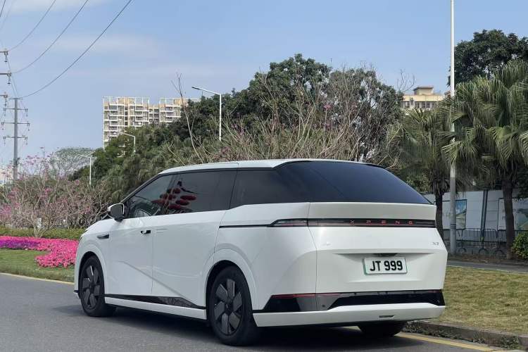 Used XPeng X9 2024 702 Ultra-Long Range Pro