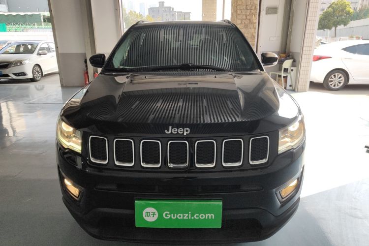 Used  Compass 2017 200T Automatic Family Edition
