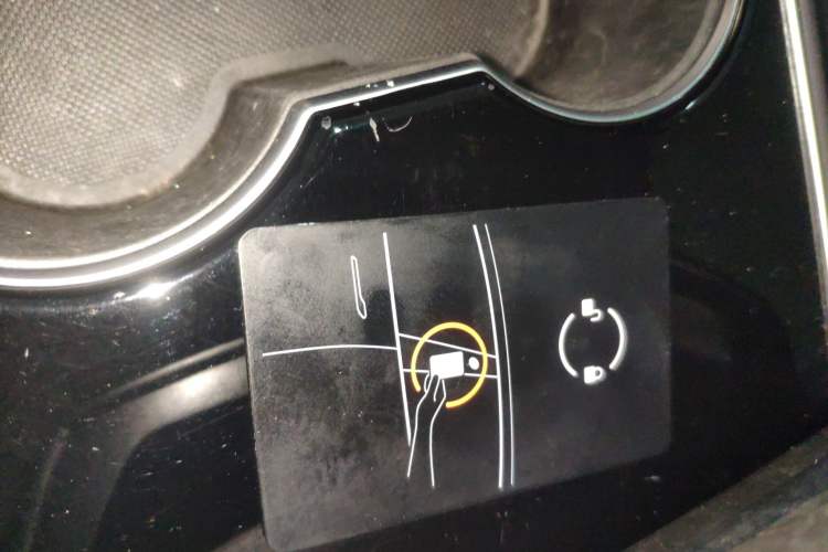 Used Tesla Model 3 2019 Long-Range All-Wheel-Drive Version
