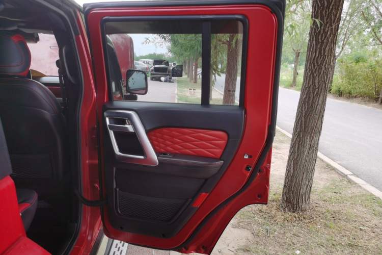 Used Beijing Auto BJ40 2023 2.0D Automatic Four-Wheel Drive Blade Hero Edition Adventurer Type (with Front and Rear Electronic Locks)
