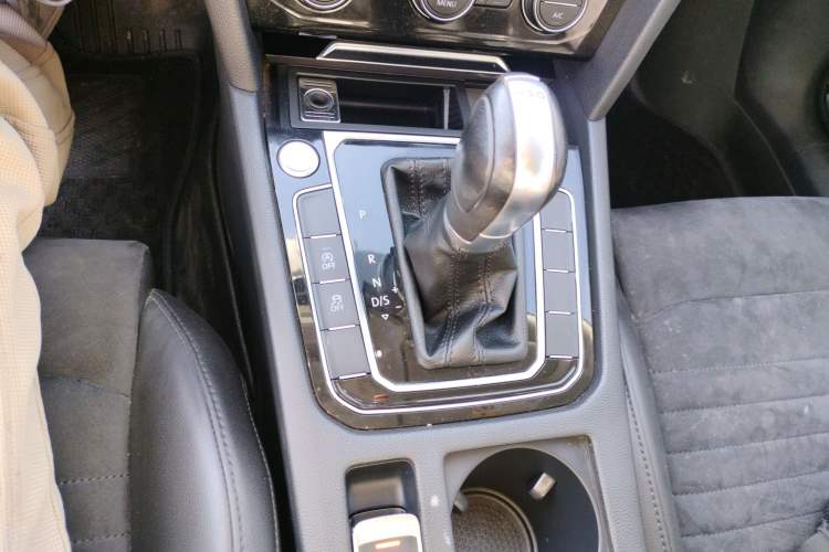 Used Volkswagen Magotan 2018 330TSI DSG Luxury Model