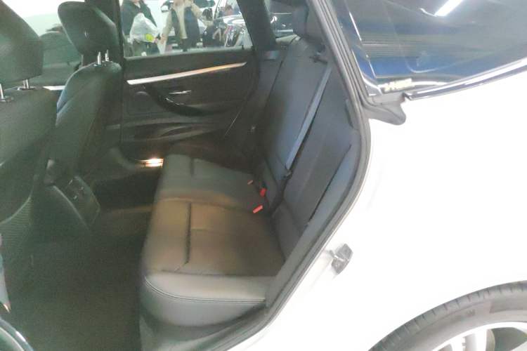 Used BMW 3 Series GT 2019 320i M Sport Package
