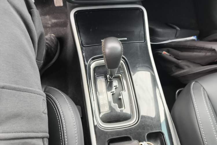 Used Mitsubishi Outlander 2020 2.0L Two-Wheel Drive Enjoyment Version 5 Seats
