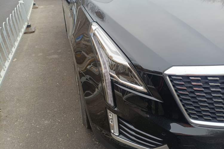 Used Cadillac XT5 2022 2.0T Two-Wheel Drive Luxury Version