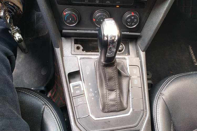 Used Volkswagen Lamando 2019 230TSI DSG Fashion Edition China V Standard