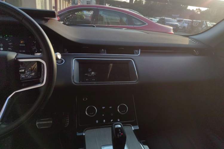 Used Land Rover Range Rover Evoque 2021 Range Rover Velar 249 PS R-Dynamic S Performance Edition
