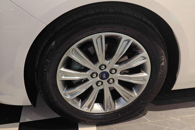 Used Ford Taurus 2019 EcoBoost 245 Comfort Edition
