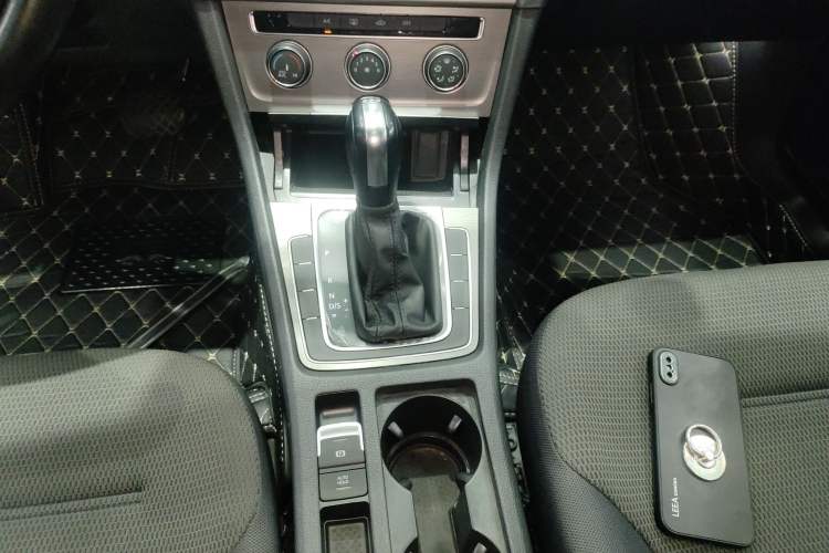 Used Volkswagen Golf 2016 230TSI Automatic Comfort Version
