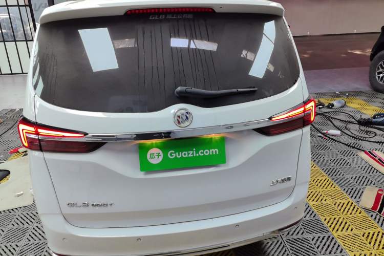 Used Buick GL8 2021 Land Cruiser Executive Class 652T Luxury Model