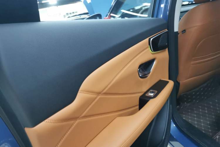 Used JETOUR Shanhai Shanhai L7 2024 1.5T 120km MAX+ 7-Seater
