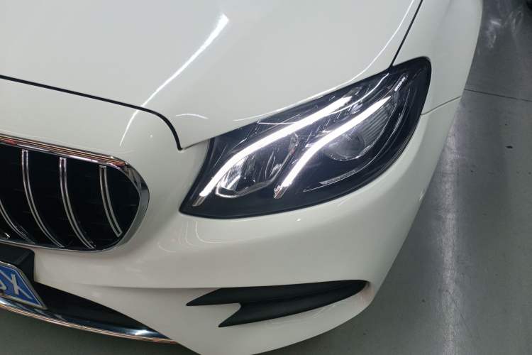 Used Mercedes-Benz E-Class 2019 E 300 L Sporty and Stylish Model