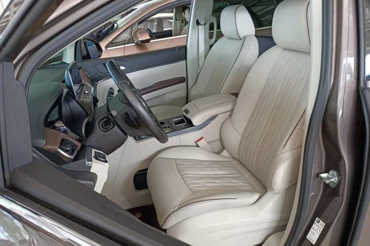 Used Buick GL8 2022 Land Executive Class 652T Prestige Model
