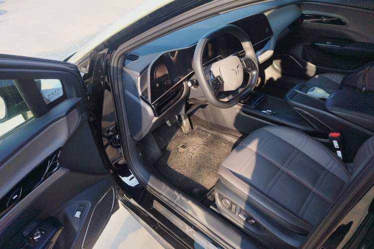 Used Hongqi EH7 2024 600 Pro
