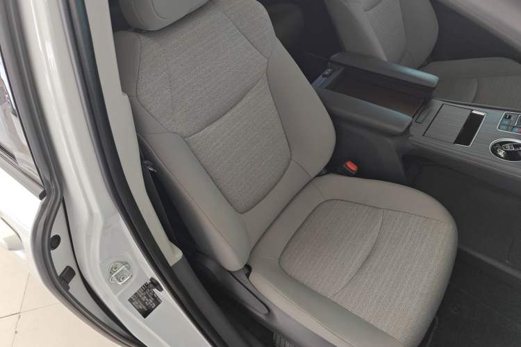 Used Toyota Sienna 2024 2.5L Hybrid Comfort Edition
