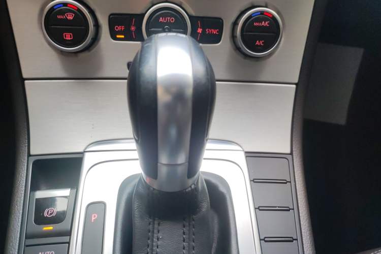 Used Volkswagen Magotan 2012 Travel Edition 2.0 TSI Comfort Version
