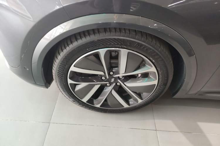 Used Li Auto L9 2022 Max model
