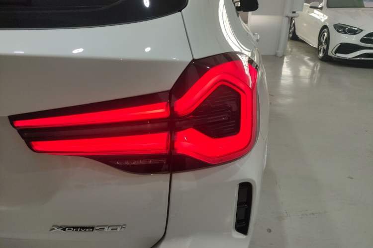 Used BMW X3 2023 Restyled xDrive30i Leading Edition M Night Sky Package
